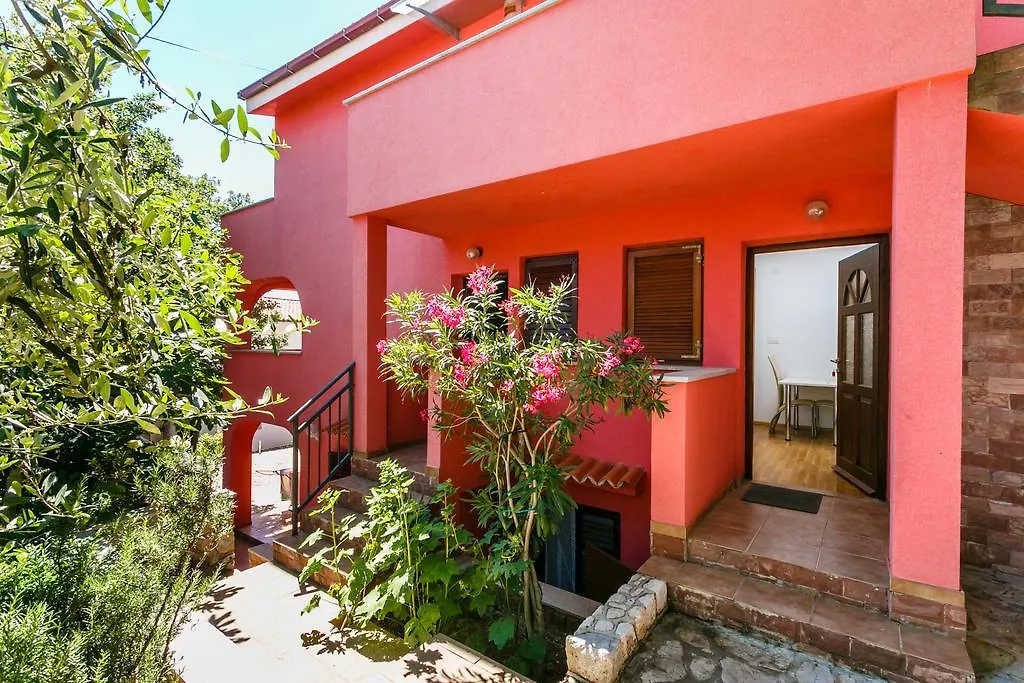 Apartments Josip Pinezici
