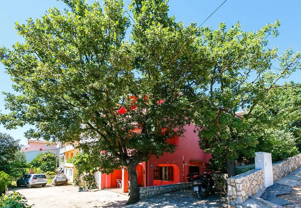 Apartments Josip Pinezici