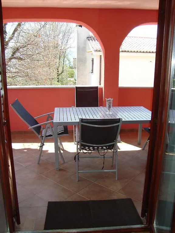 Apartments Josip Pinezici  Pinezici (Krk)