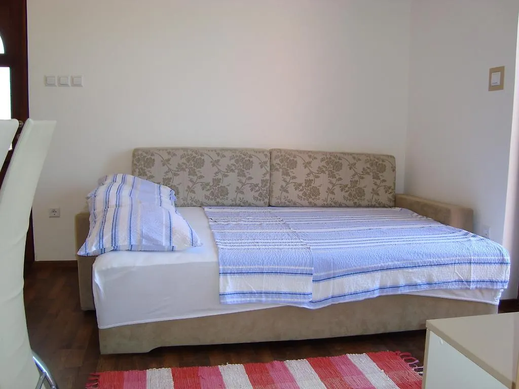 Apartments Josip Pinezici  Croatia